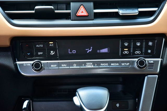 2024 Kia Seltos SX photo 18