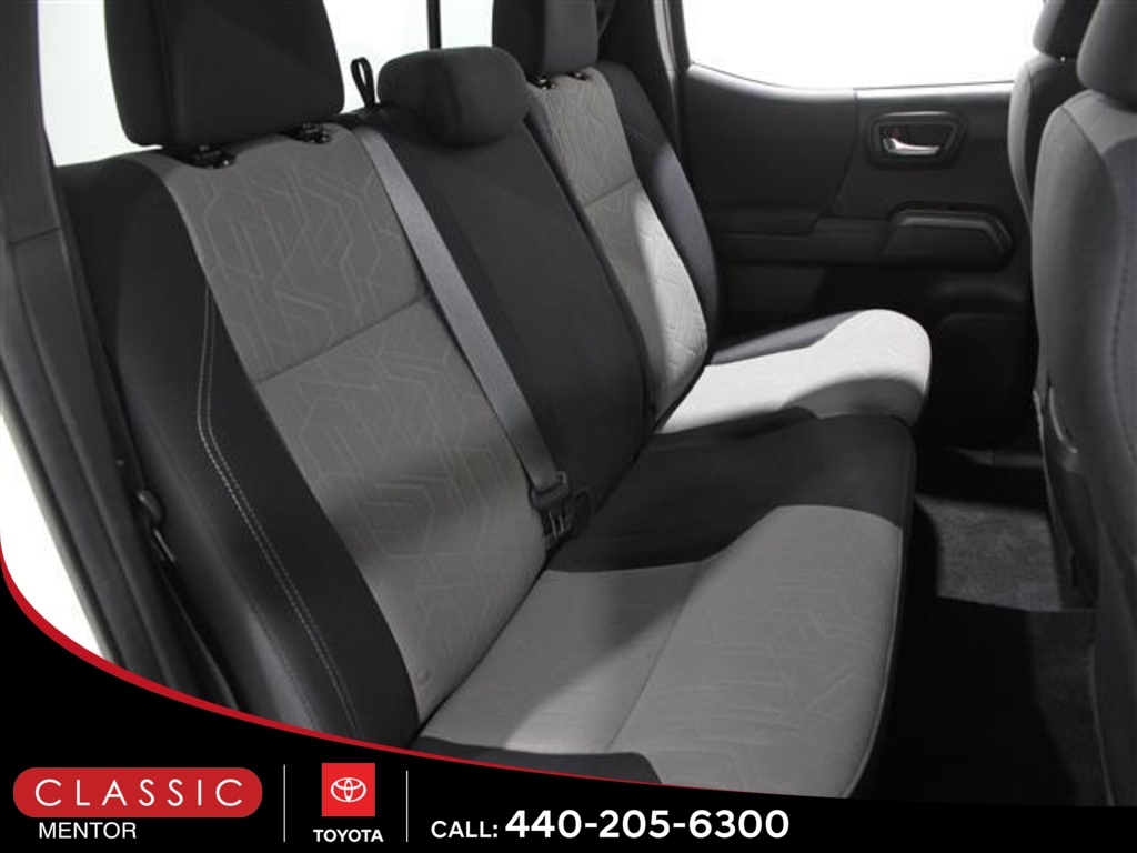 2022 Toyota Tacoma SR V6 photo 15