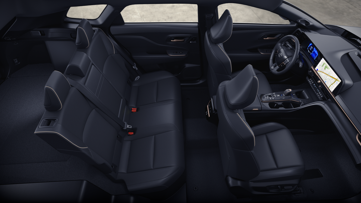 2025 Toyota Crown Signia Limited photo 20