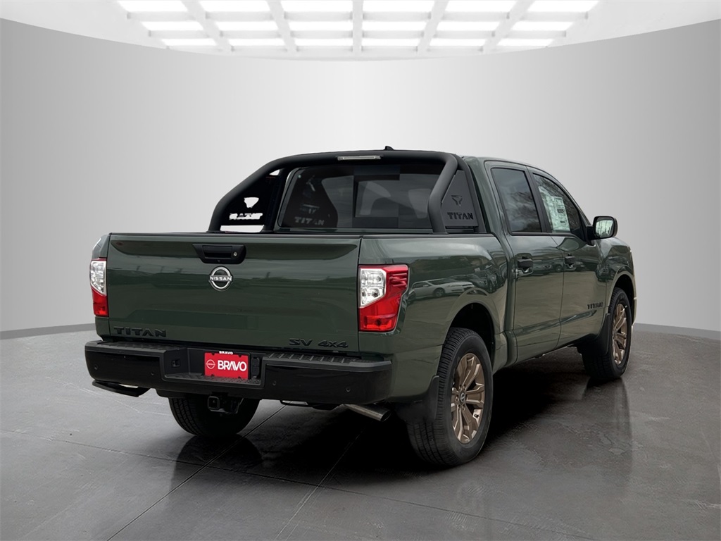 2024 Nissan Titan SV photo 5