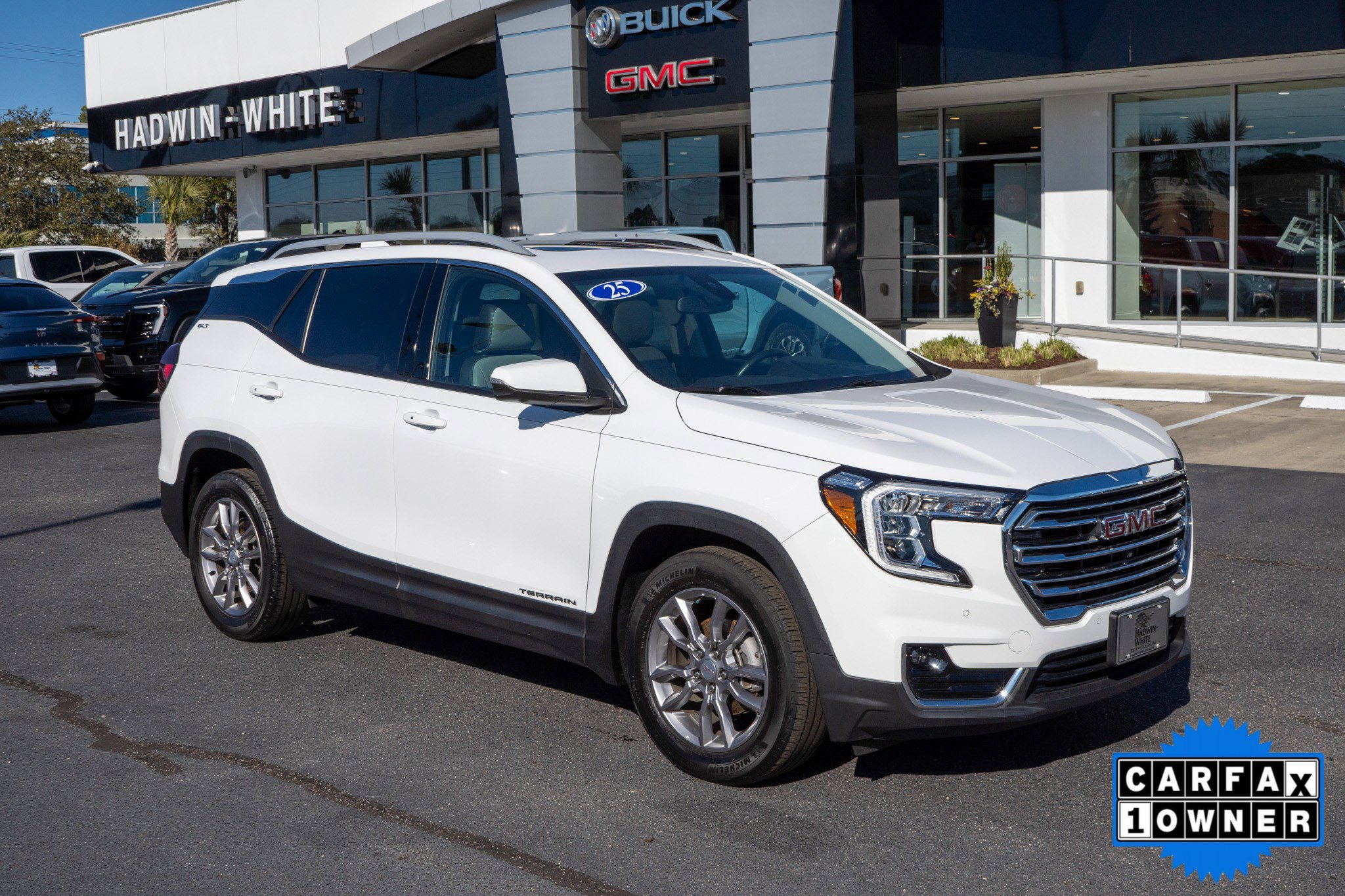 2023 GMC Terrain SLT