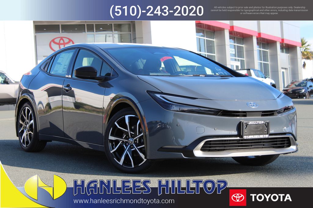 2026 Toyota Prius XSE's photo