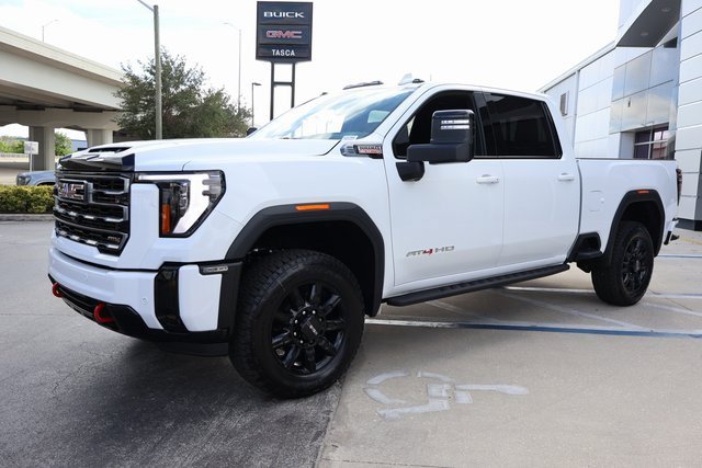 2026 Gmc Sierra 2500 HD AT4 photo 3