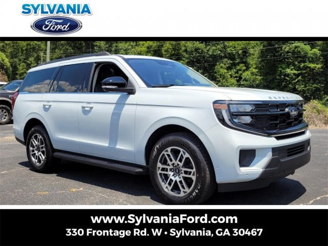 2025 Ford Expedition Active's photo