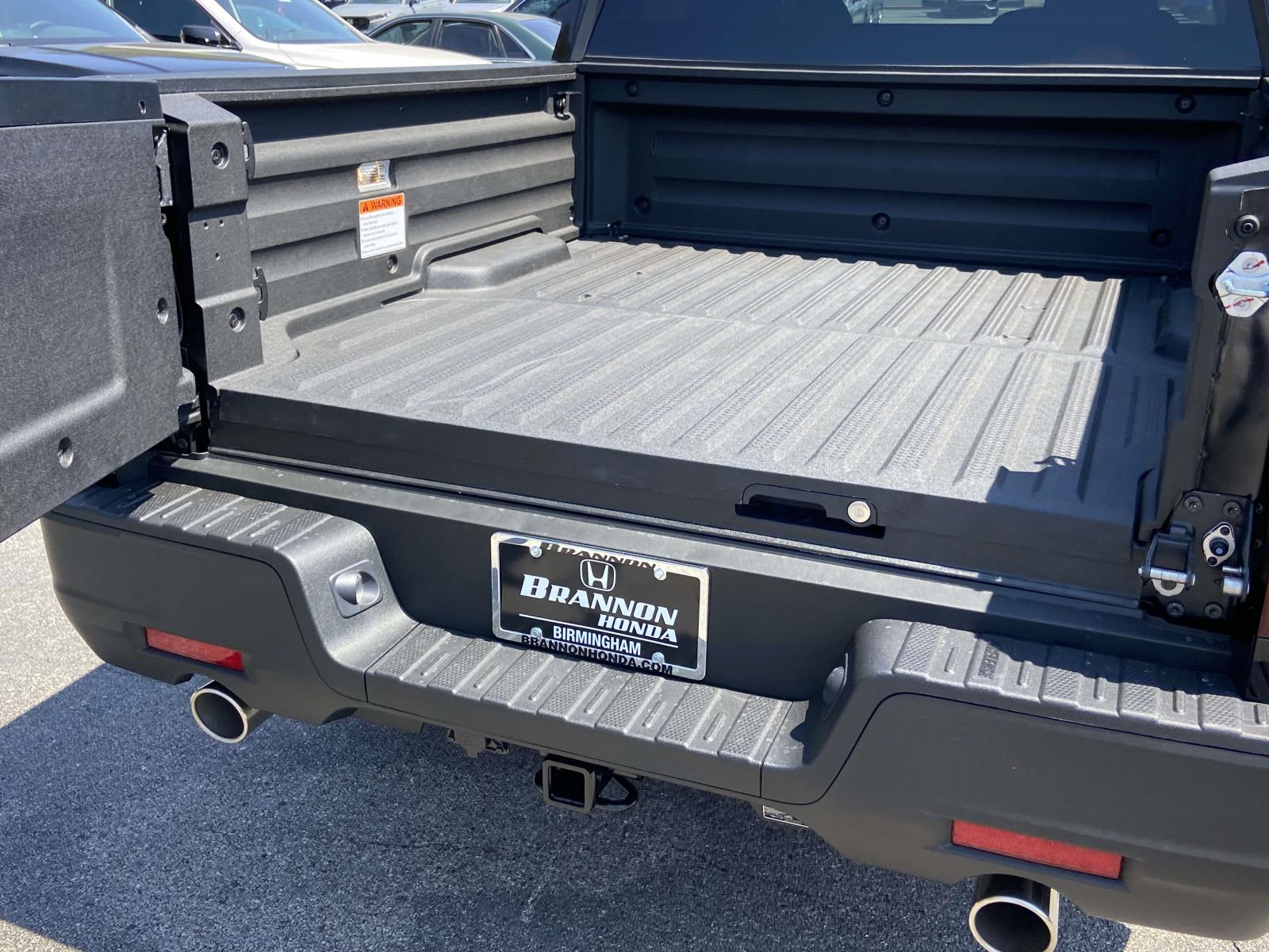 2025 Honda Ridgeline Sport photo 3