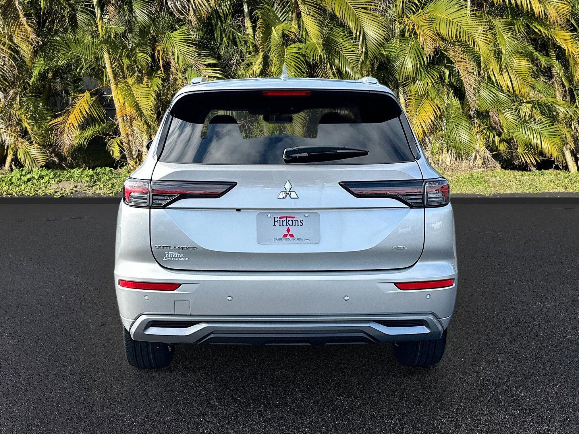 2026 Mitsubishi Outlander SEL photo 4