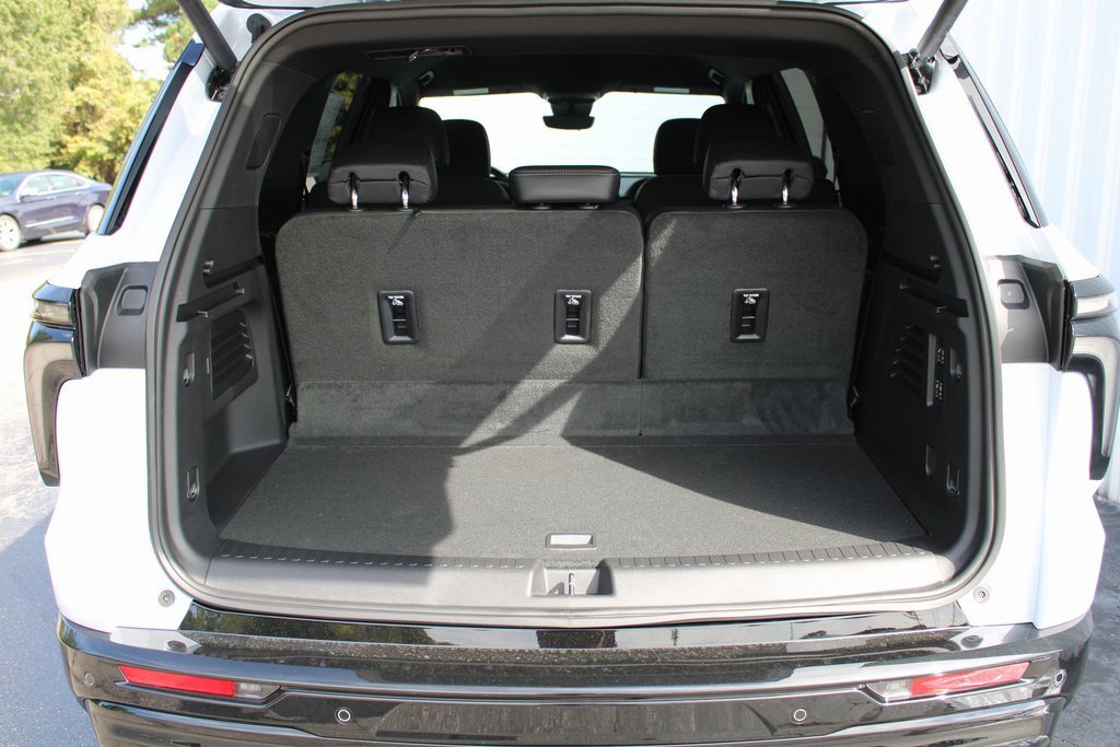 2026 Chevrolet Traverse High Country photo 14