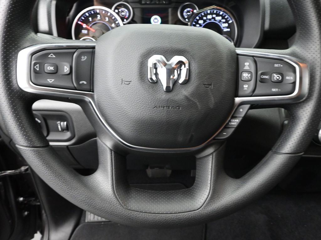 2025 Ram 1500 Tradesman photo 12