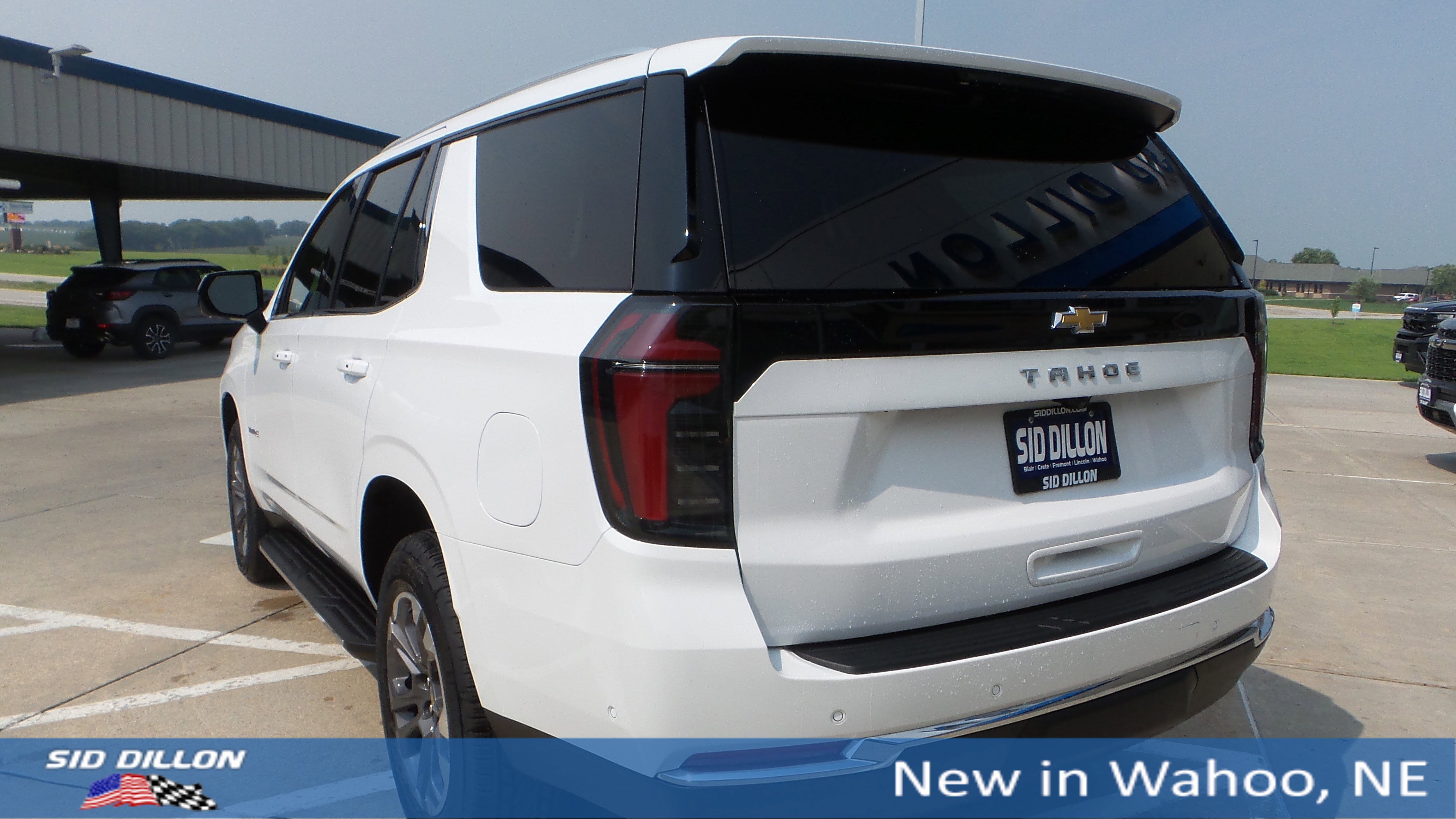 2025 Chevrolet Tahoe LS photo 3