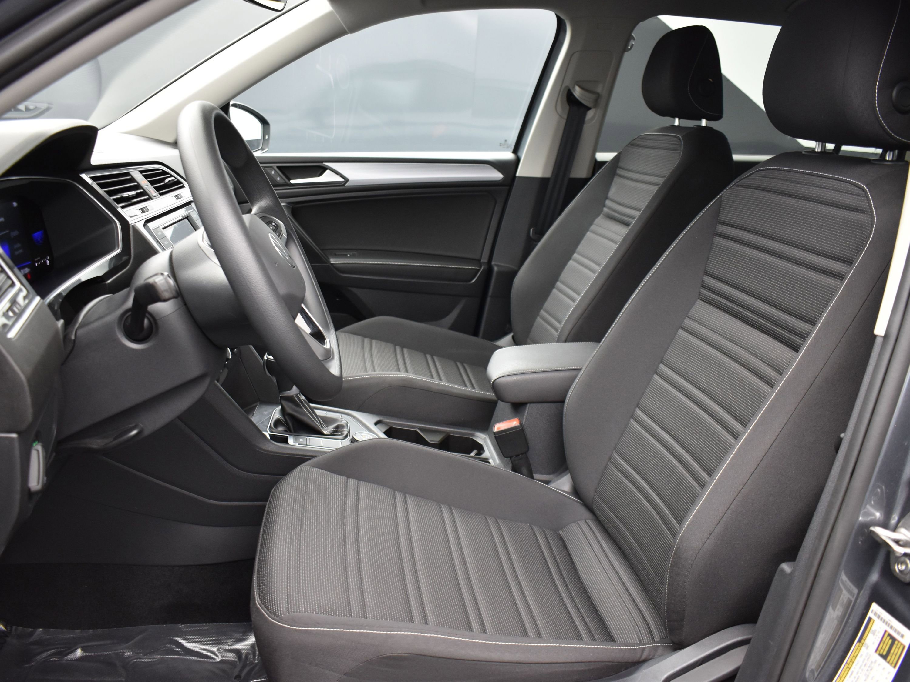 2023 Volkswagen Tiguan S photo 10