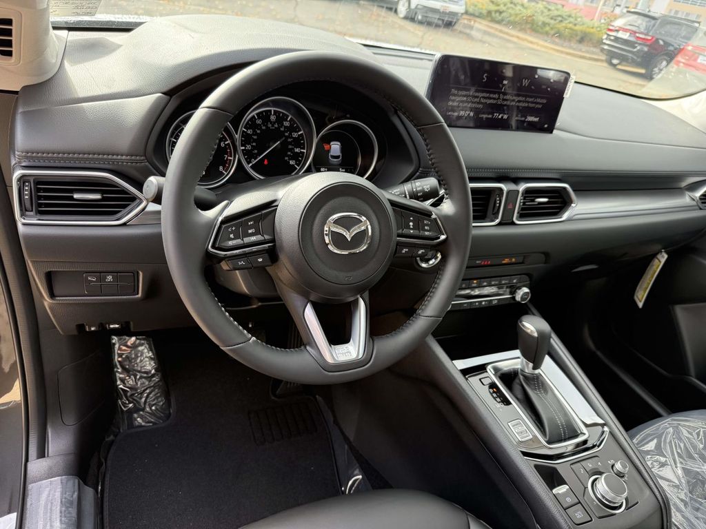 2025 Mazda CX-5 2.5 Select photo 2