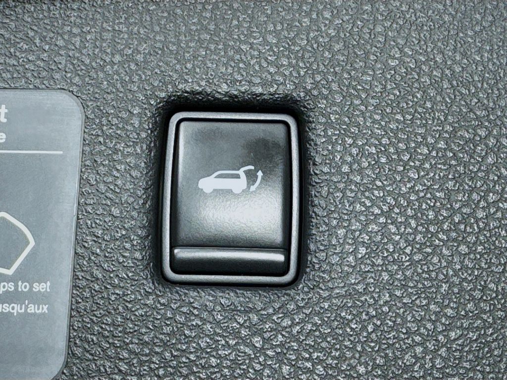 2021 Infiniti QX50 Luxe photo 28