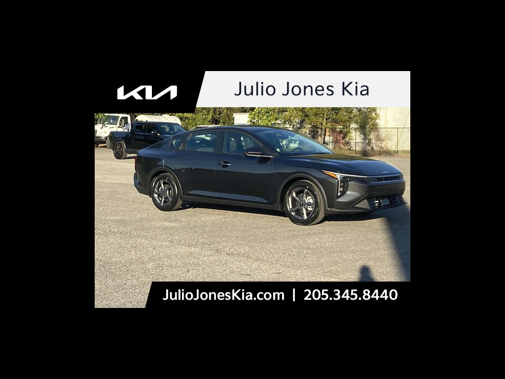 2025 Kia K4 LXS's photo