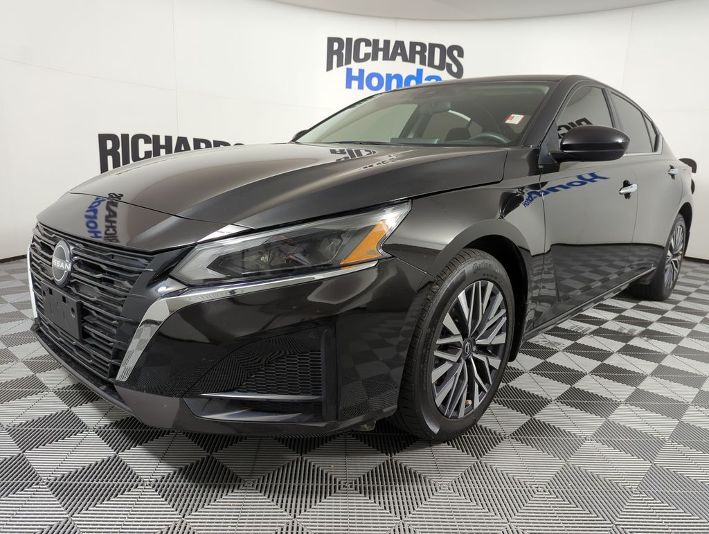 2023 Nissan Altima SV