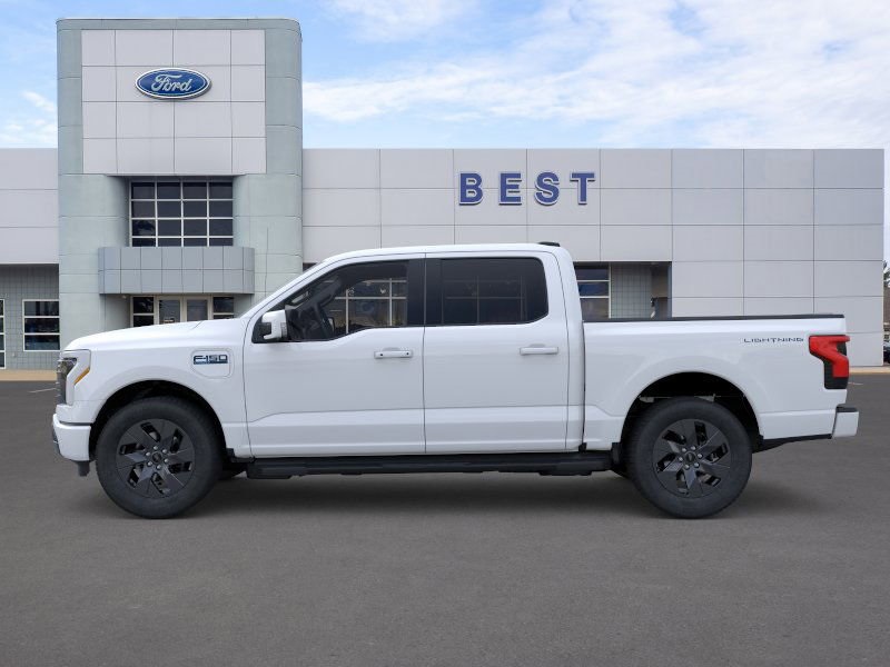 2025 Ford F-150 Lightning Lariat photo 2