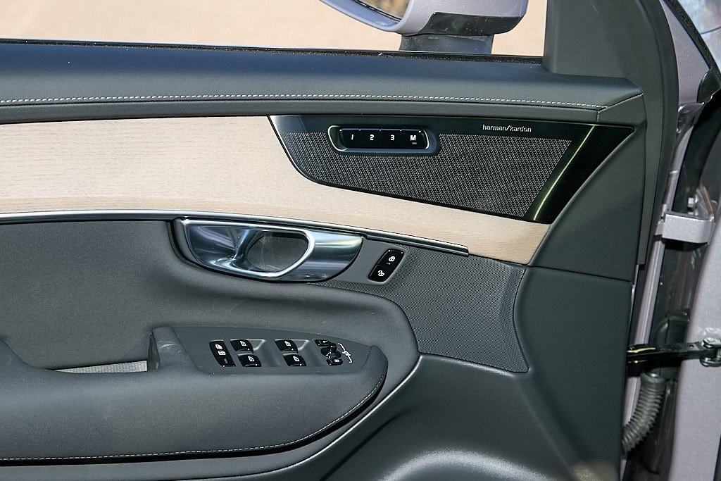 2026 VOLVO XC90 - Image 9