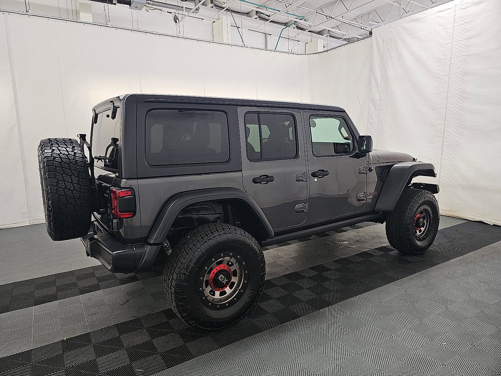 2018 Jeep Wrangler Unlimited Rubicon photo 3