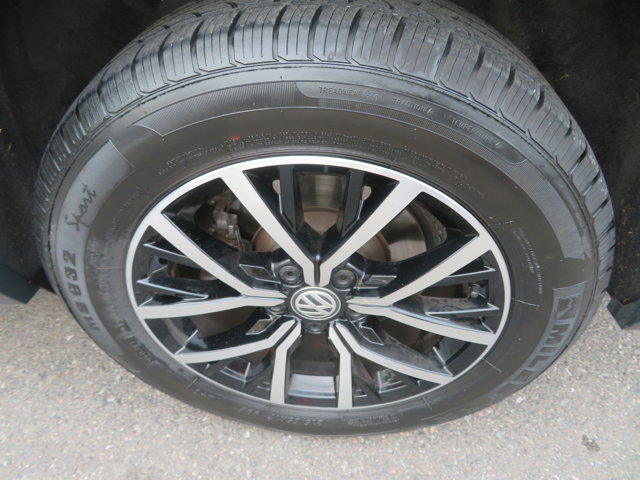 2021 Volkswagen Tiguan SE photo 34