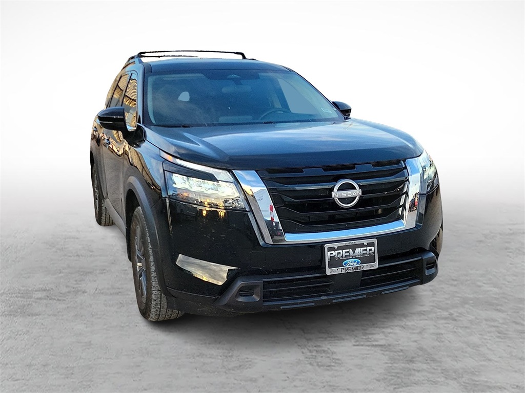 2024 Nissan Pathfinder SV photo 2