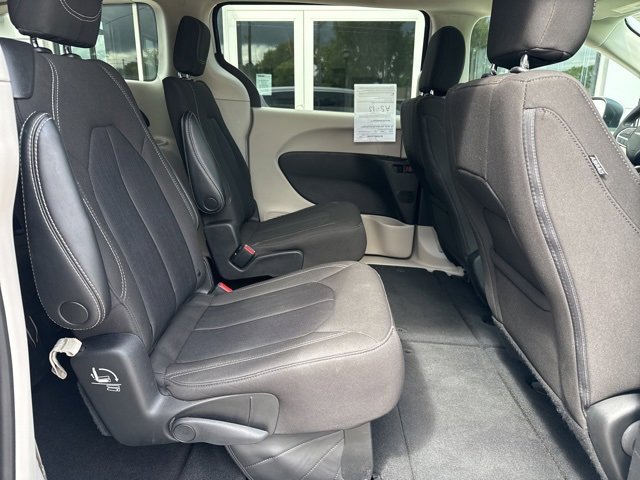 2023 Chrysler Voyager LX photo 30