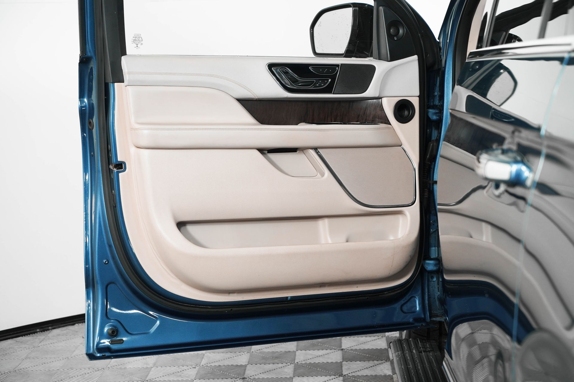 2018 Lincoln Navigator L Reserve photo 13