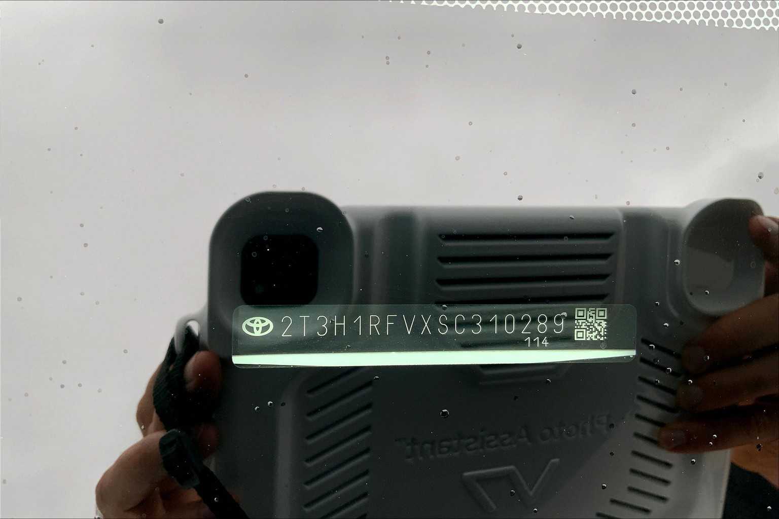 2025 Toyota RAV4 LE photo 32