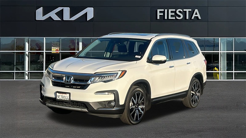 2022 Honda Pilot Touring photo 2