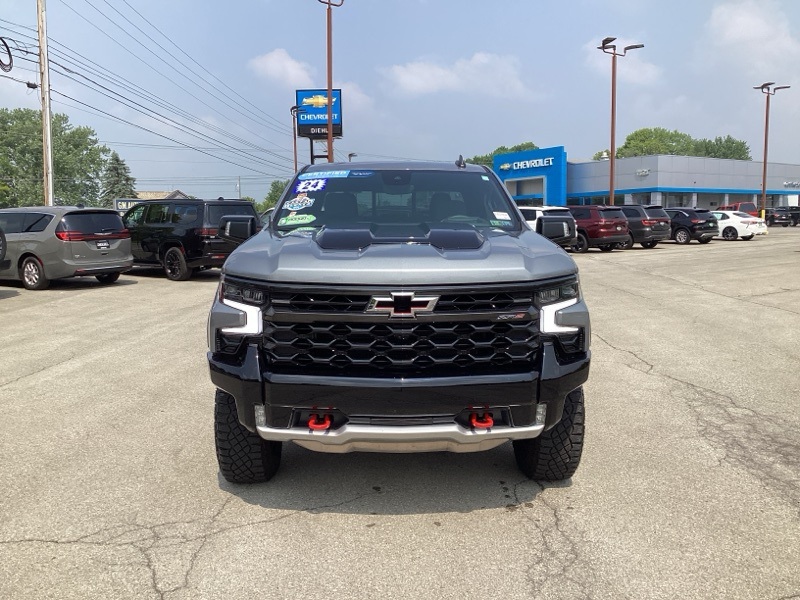 2024 Chevrolet Silverado 1500 ZR2 photo 2