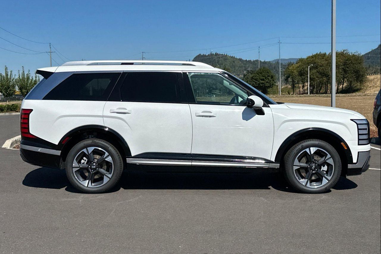 2026 Hyundai Palisade Limited photo 2