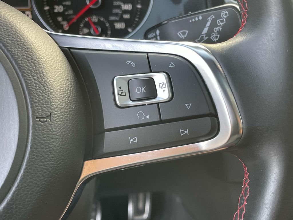 2015 Volkswagen Golf GTI Autobahn Performance photo 9