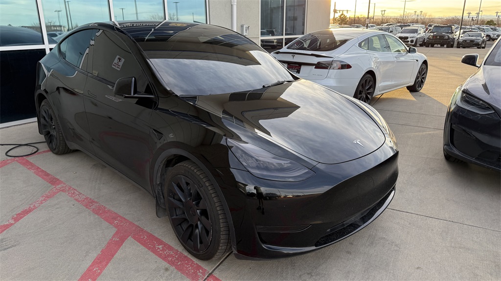 2023 Tesla Model Y Long Range's photo