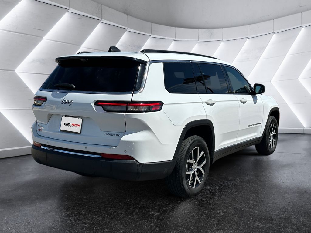 2024 Jeep Grand Cherokee Limited photo 2