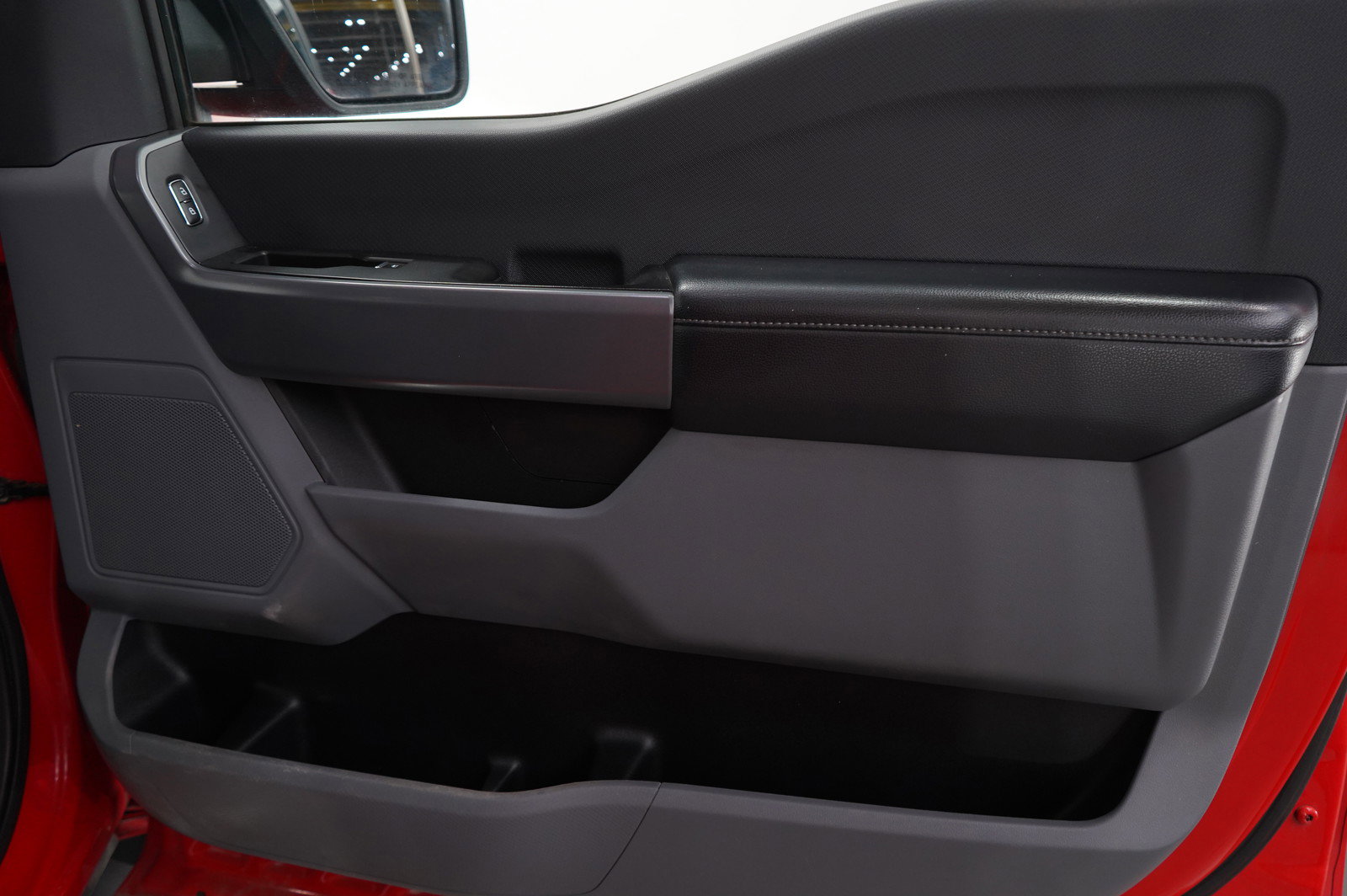2022 Ford F-150 XLT photo 9