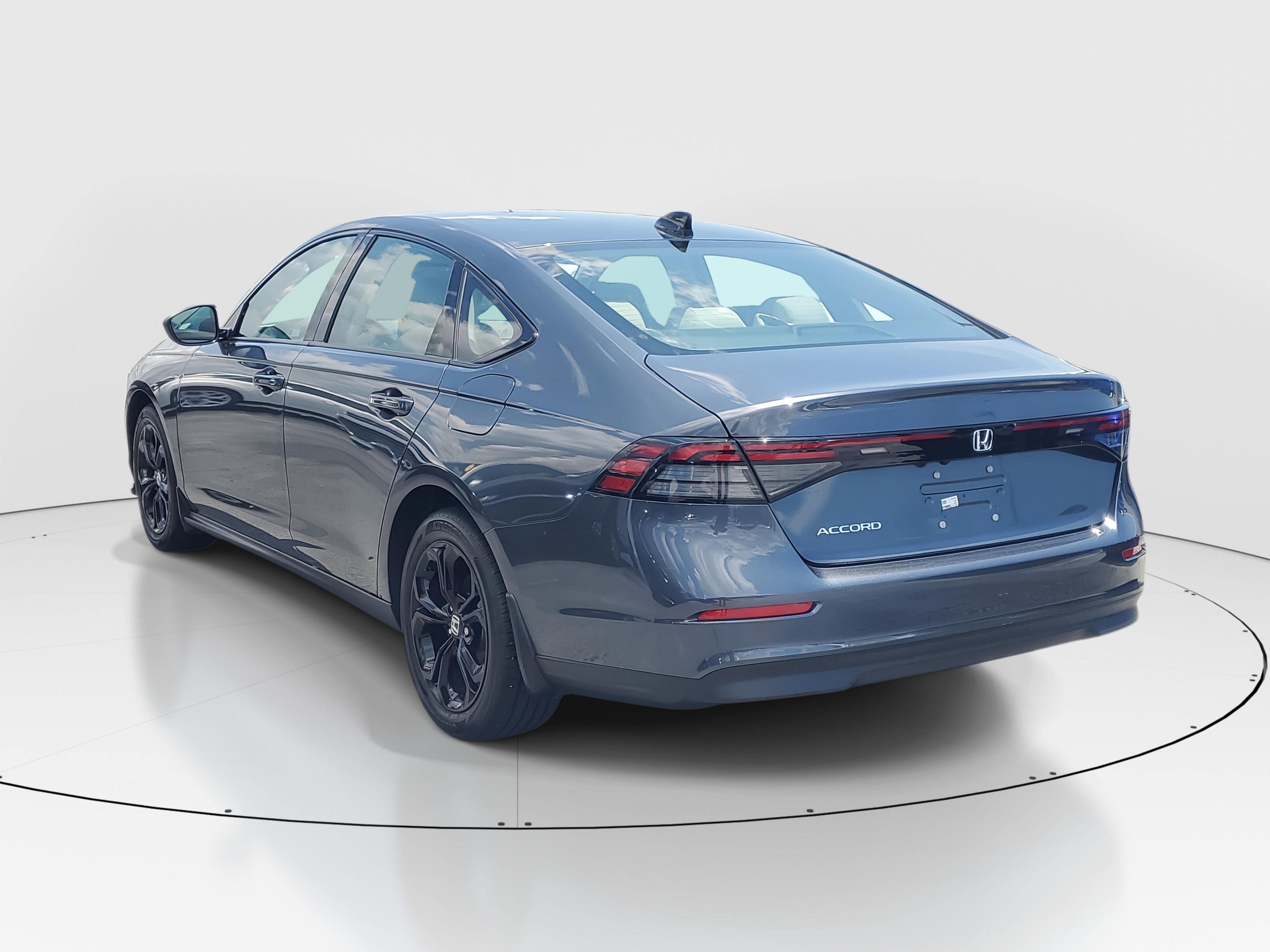 2025 Honda Accord SE photo 5