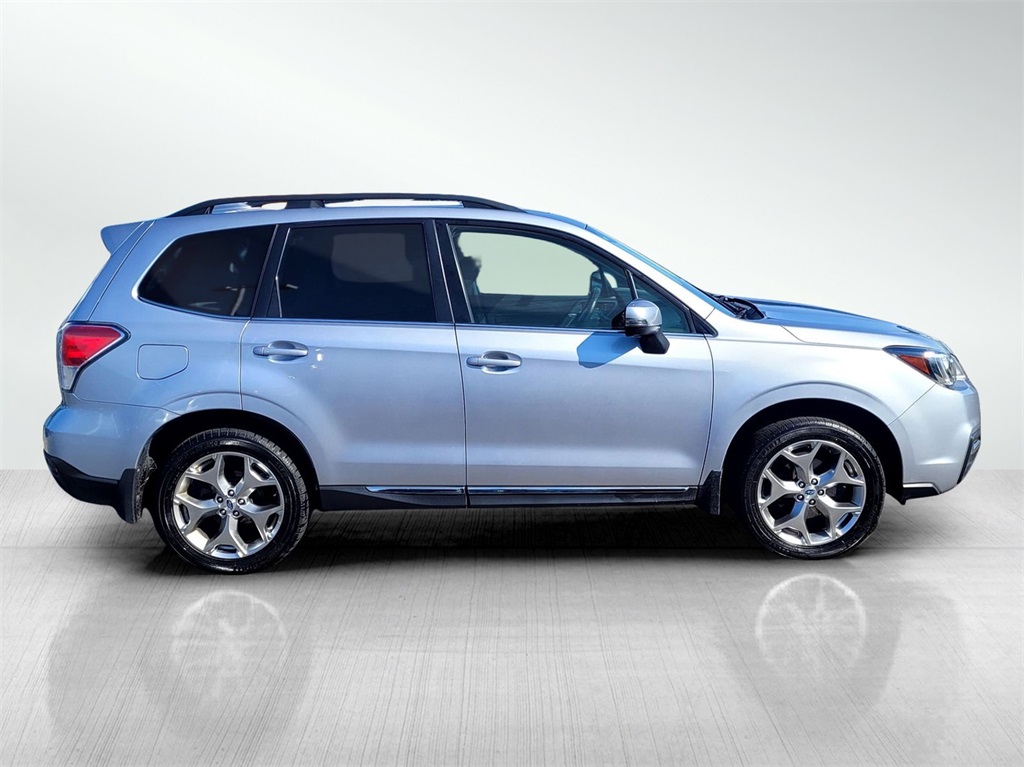 2017 Subaru Forester 2.5i Touring photo 3