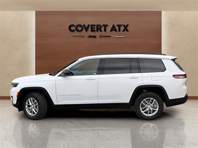 2025 Jeep Grand Cherokee Laredo Altitude photo 2