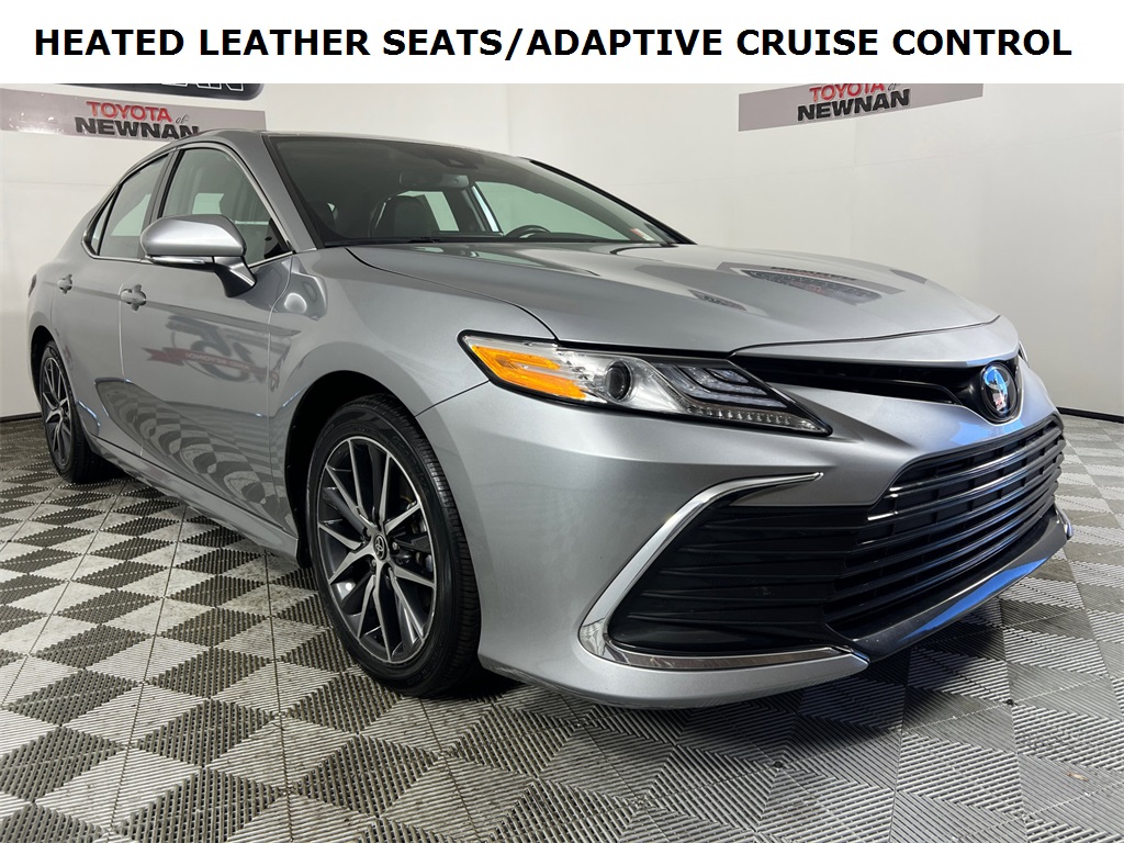 2024 Toyota Camry XLE's photo