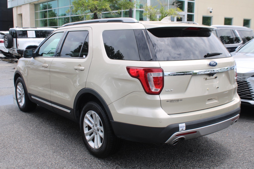 2017 Ford Explorer XLT photo 7