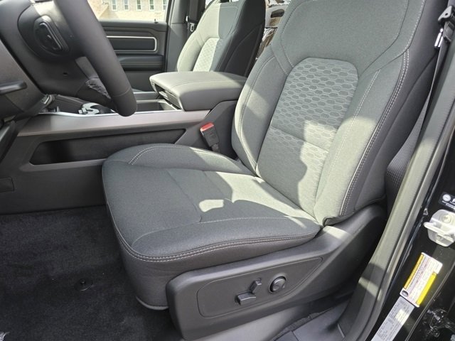2025 Ram 1500 Big Horn photo 4