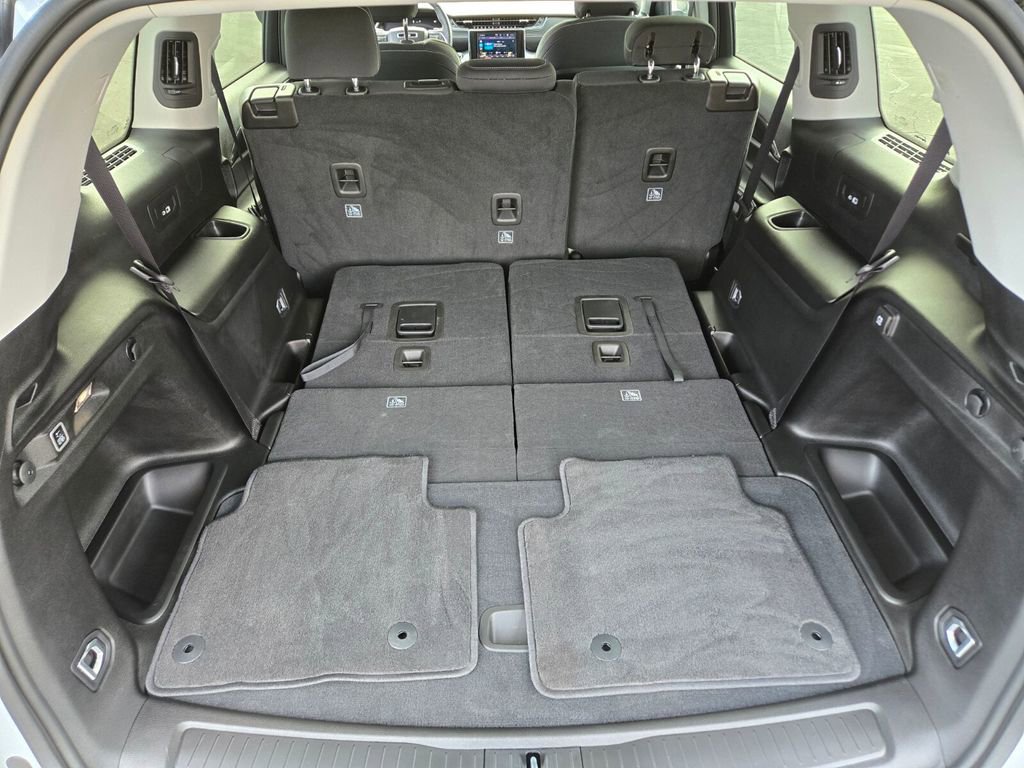 2023 Jeep Grand Cherokee Laredo photo 13
