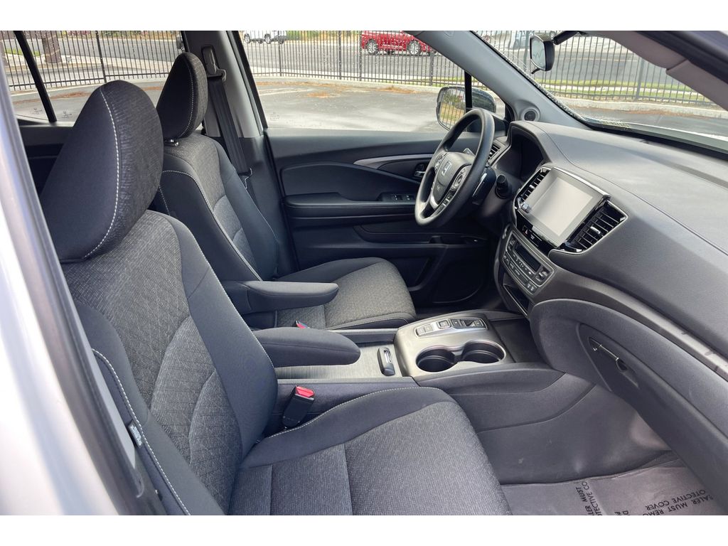 2021 Honda Ridgeline Sport photo 18