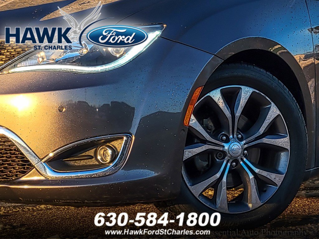 2017 CHRYSLER PACIFICA - Image 2