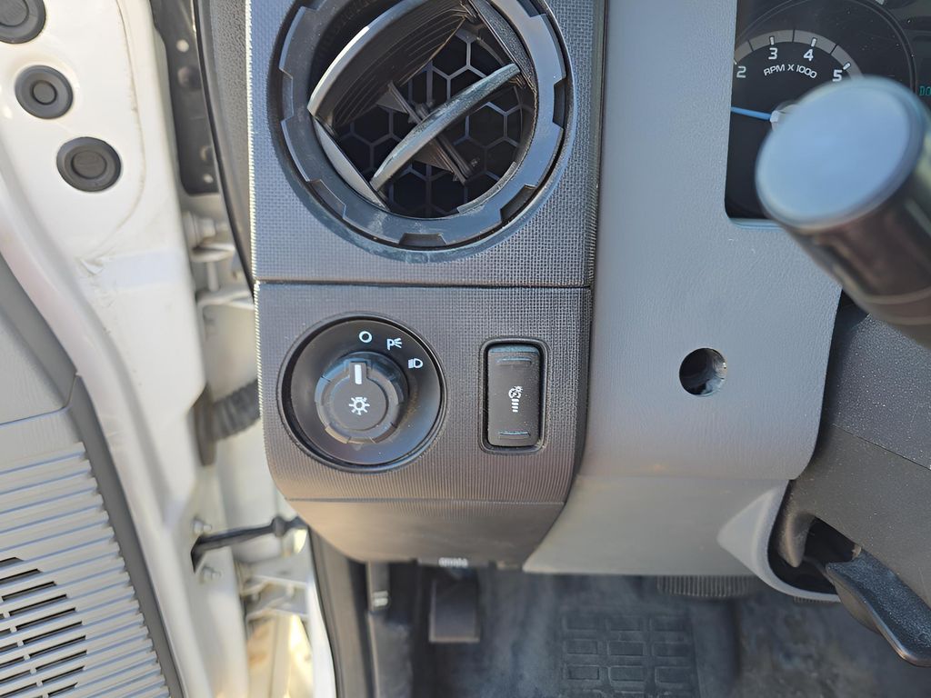 2015 Ford F-250 XL photo 10