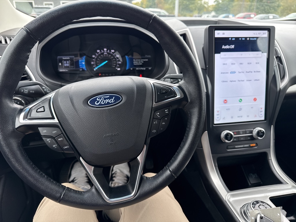 2023 Ford Edge SEL photo 4