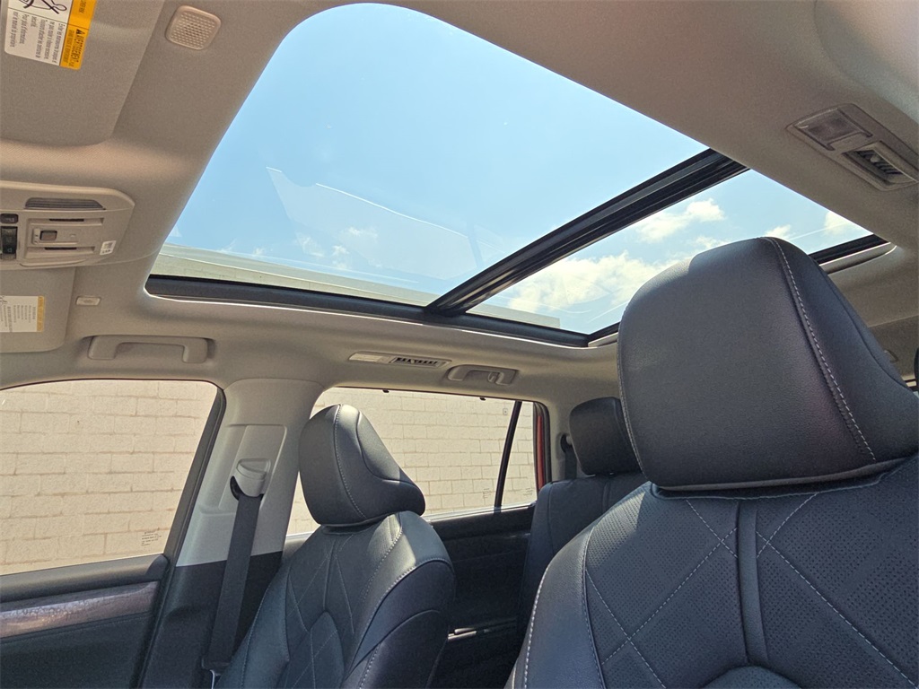 2024 Toyota Highlander Hybrid Platinum photo 15