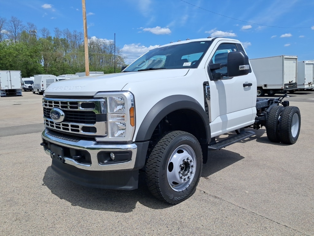2024 Ford F-550 Super Duty Chassis Cab XL's photo