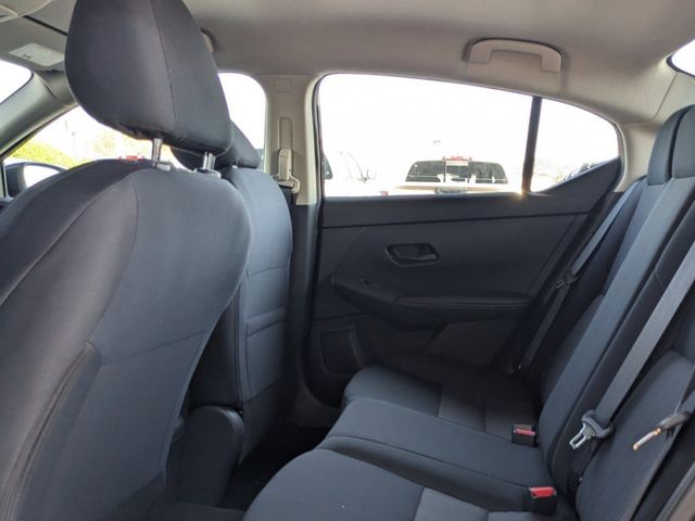 2025 Nissan Sentra SV photo 8