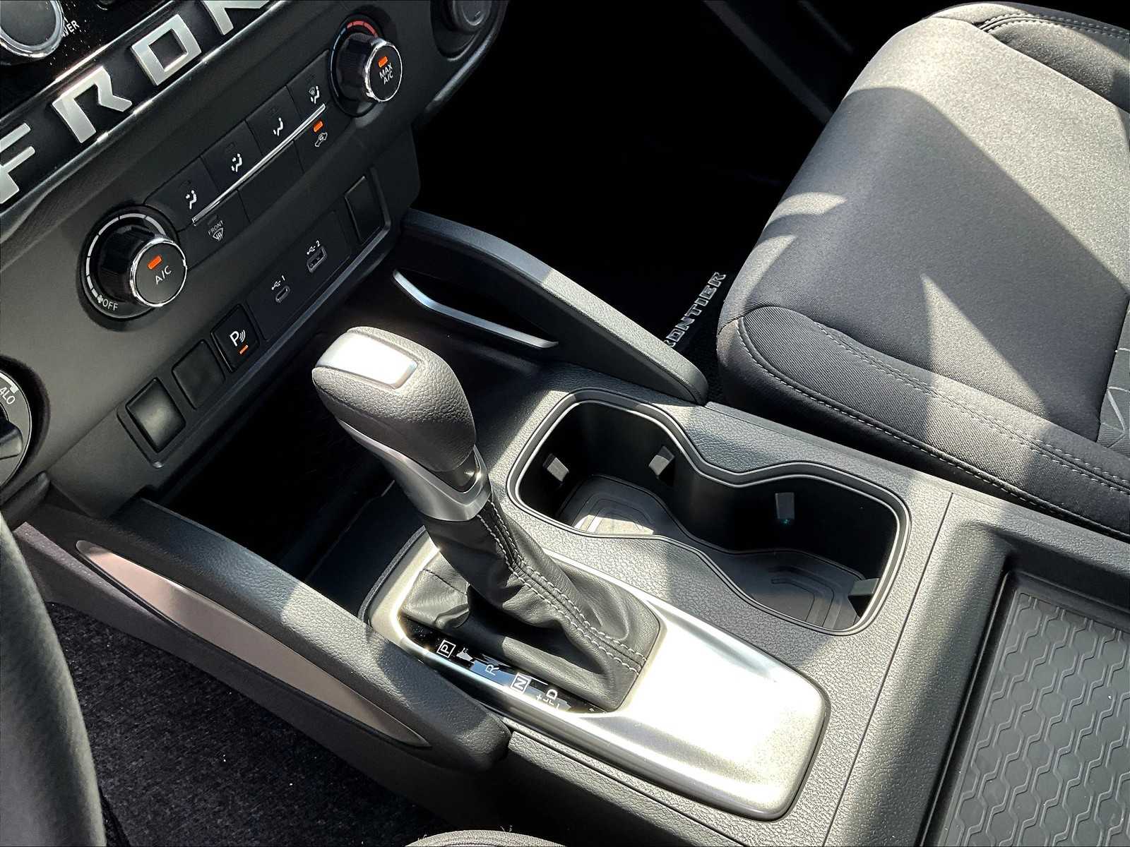 2025 Nissan Frontier SV photo 20