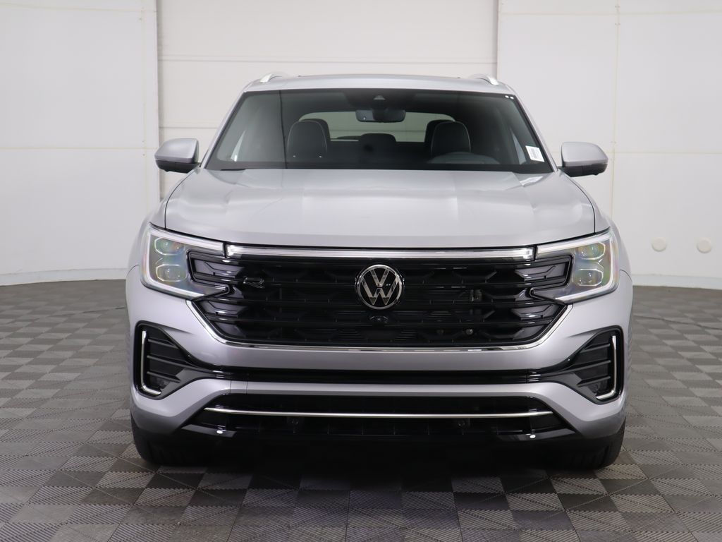2026 Volkswagen Atlas Cross Sport SEL Premium R-Line photo 2