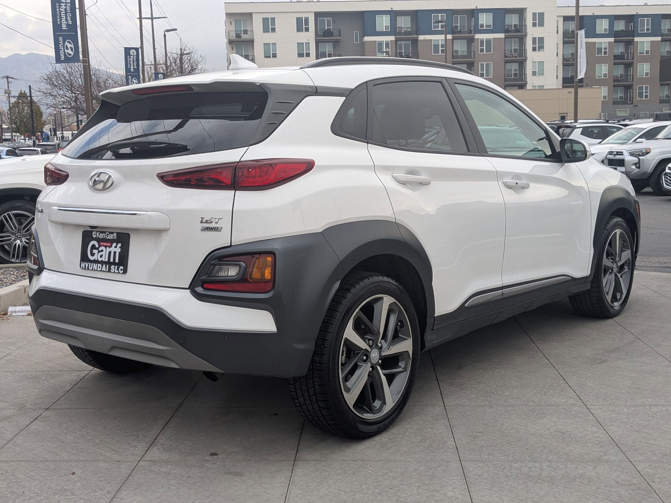 2021 Hyundai Kona Ultimate photo 3